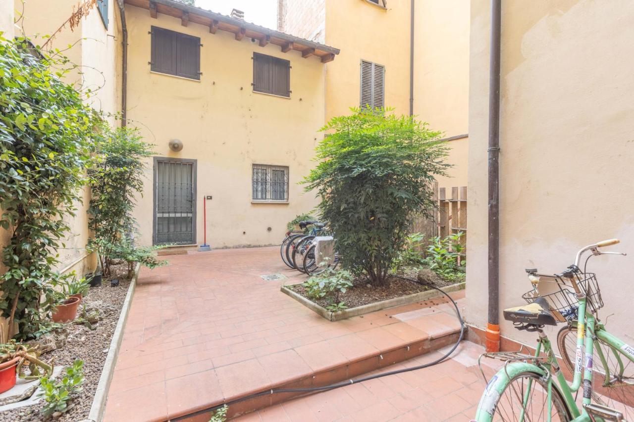 Ubaldini House, Bologna By Short Holidays ภายนอก รูปภาพ